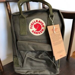 NWOT Fjallraven Kanken Mini Backpack